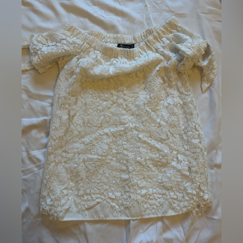 White floral tee